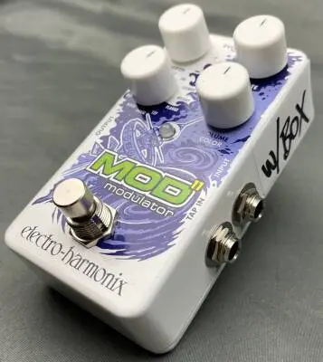 Electro-Harmonix - MOD 11 Modulation Pedal 2